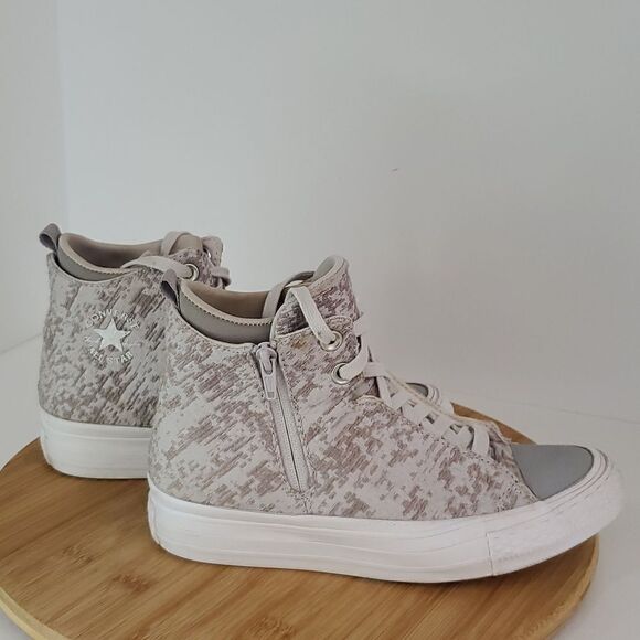 Converse Chuck Taylor Selena Mid Rise 553356C Womens Sz 6 Winter Knit w/Lunarlon - Picture 2 of 9